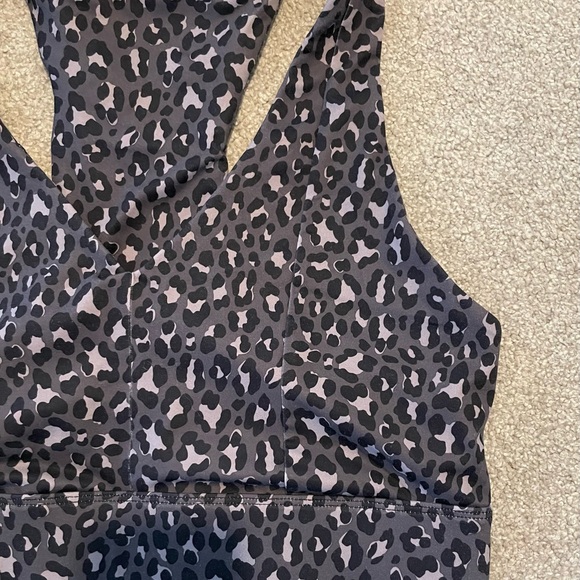 Fabletics Sports Bra Gray & Black Cheetah Print L - Picture 2 of 6